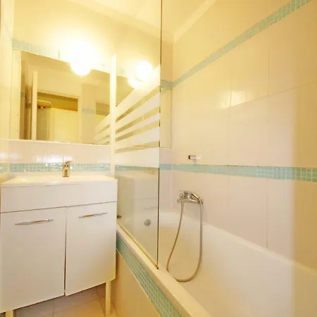 Cap Esterel Village : Studio Rez De Jardin J2 : 78la *